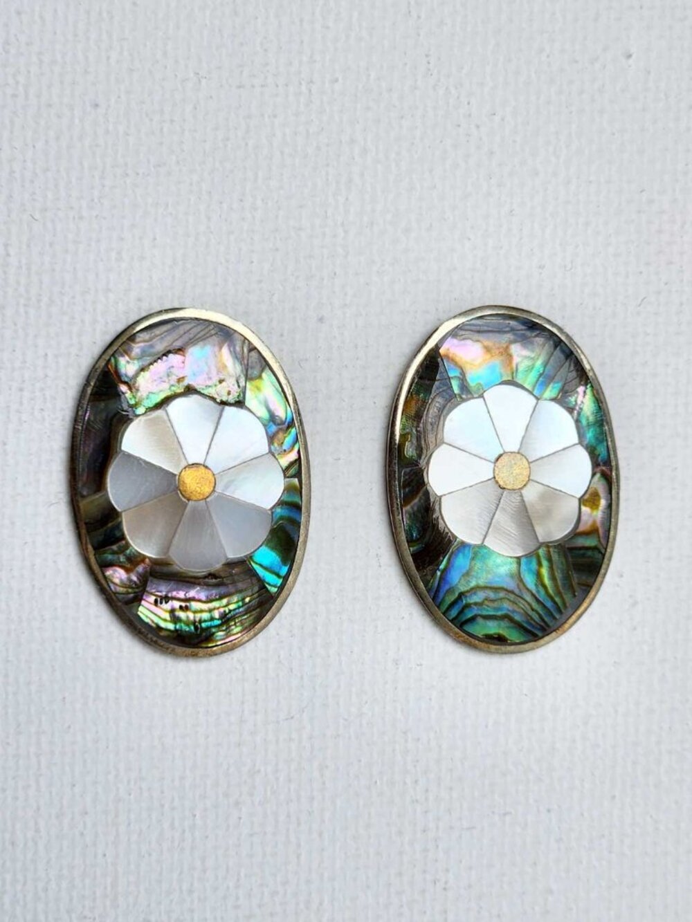 Mother-of-Pearl silver mosaic flower inlay abalone stud earrings made in Mexico - Picture 4 of 7